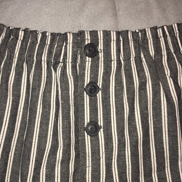 skirt - Picture 2 of 3